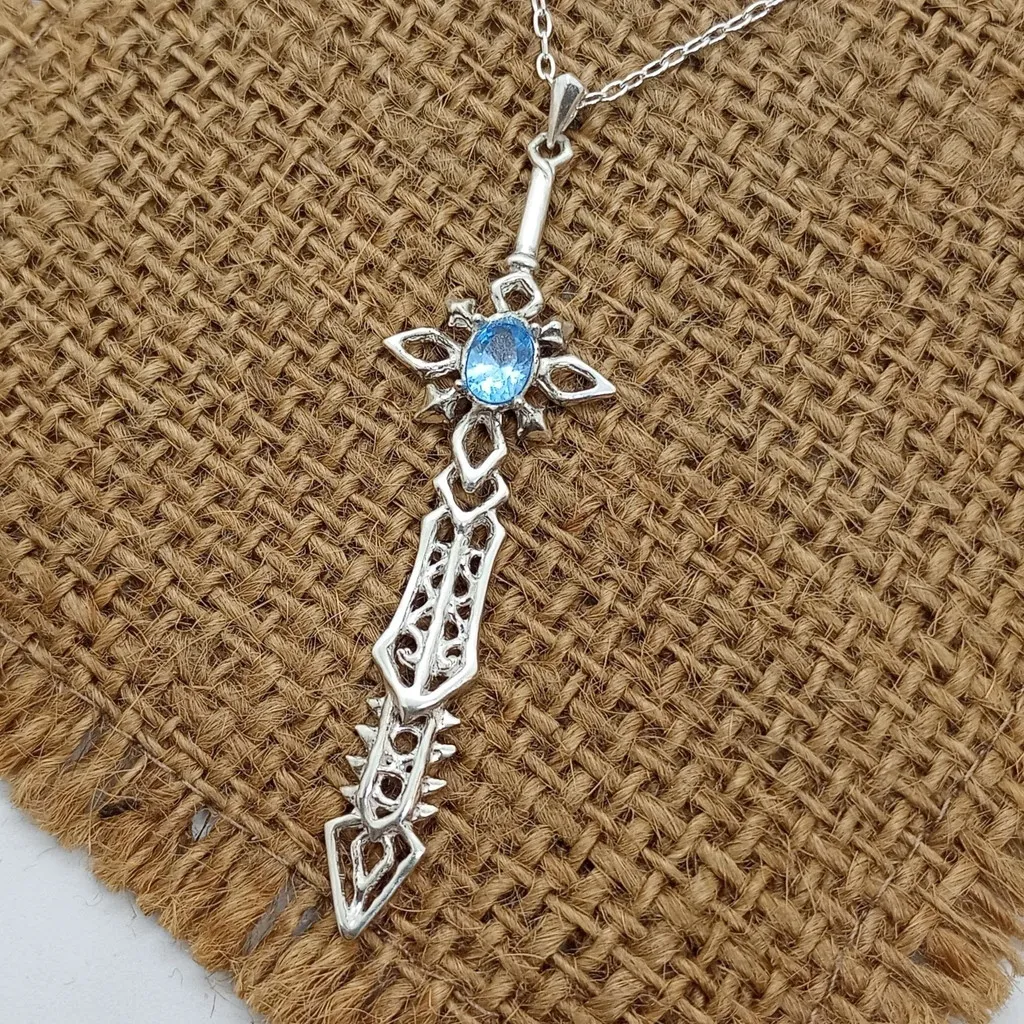 ルーンソードネックレス