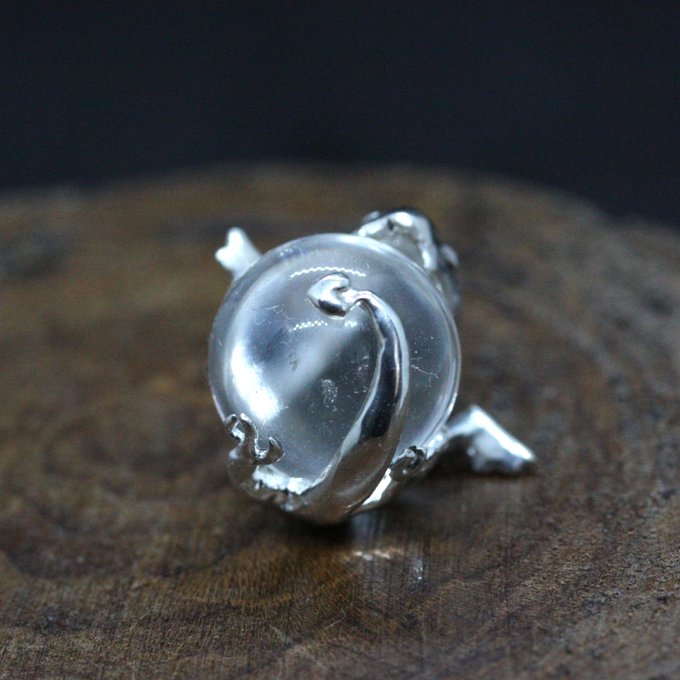 水晶にしがみつくドラゴンの赤ちゃんネックレス - 画像 (8)