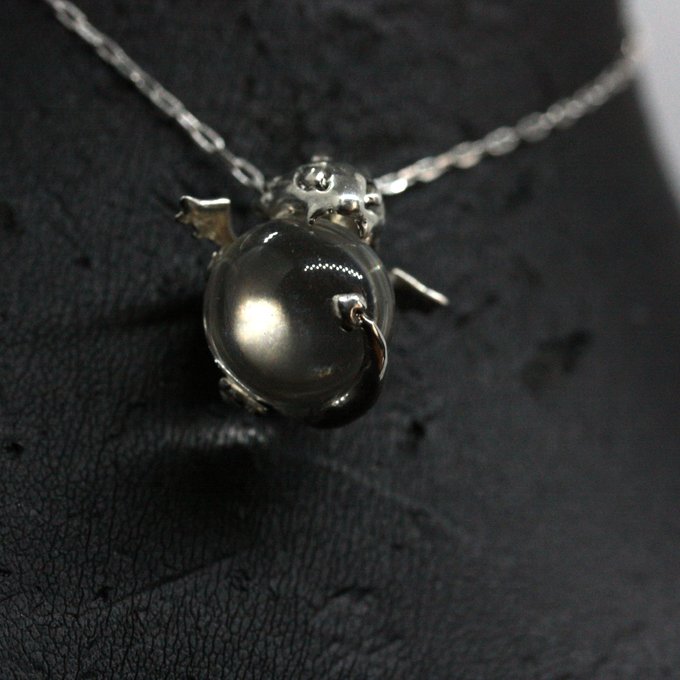 水晶にしがみつくドラゴンの赤ちゃんネックレス - 画像 (13)